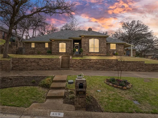 $659,000 | 409 Shadow Mountain Drive, Woodway, TX 76712