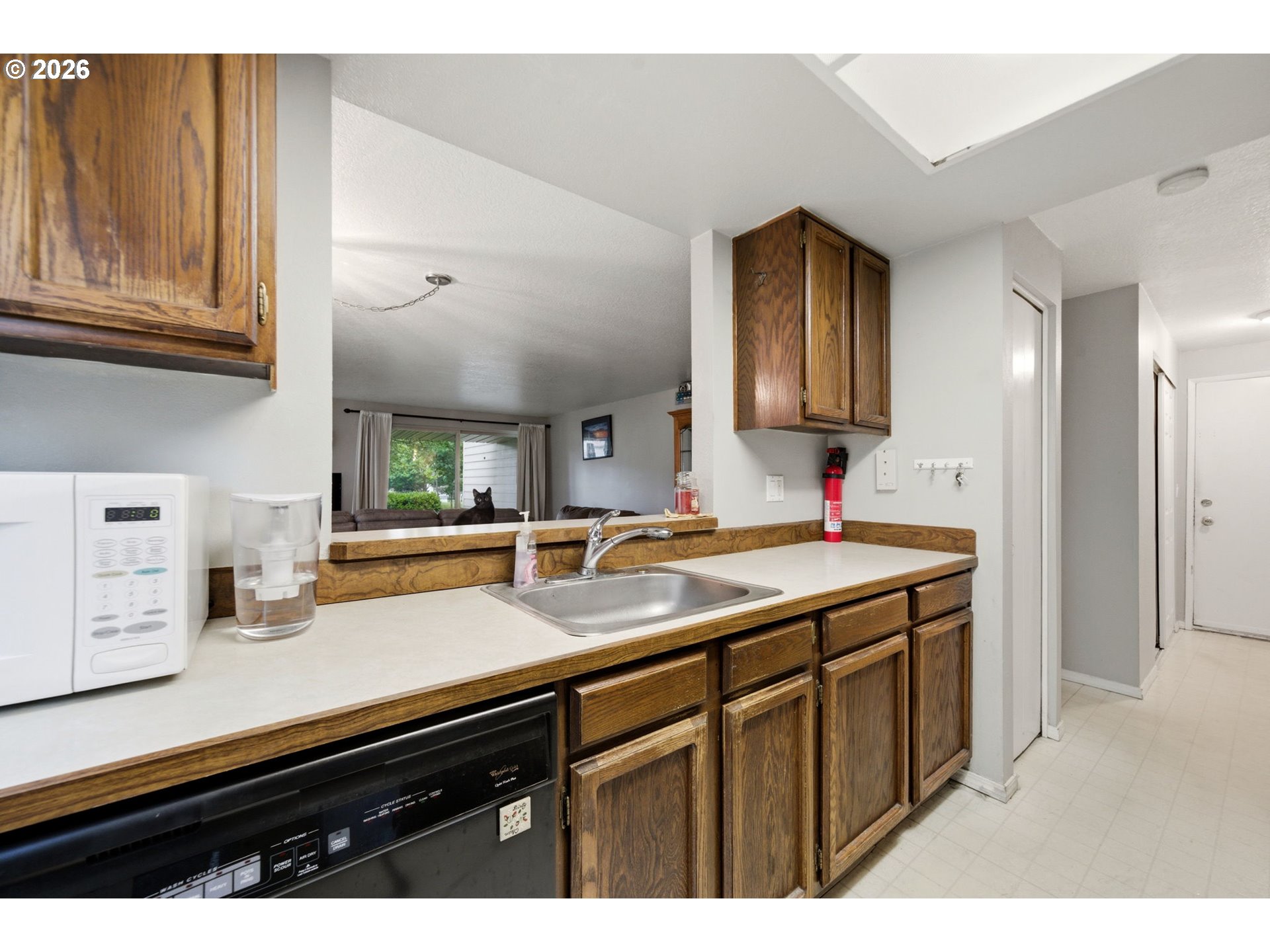 10121 Southwest Trapper Terrace Beaverton, OR 97008 - Photo 15 of 33