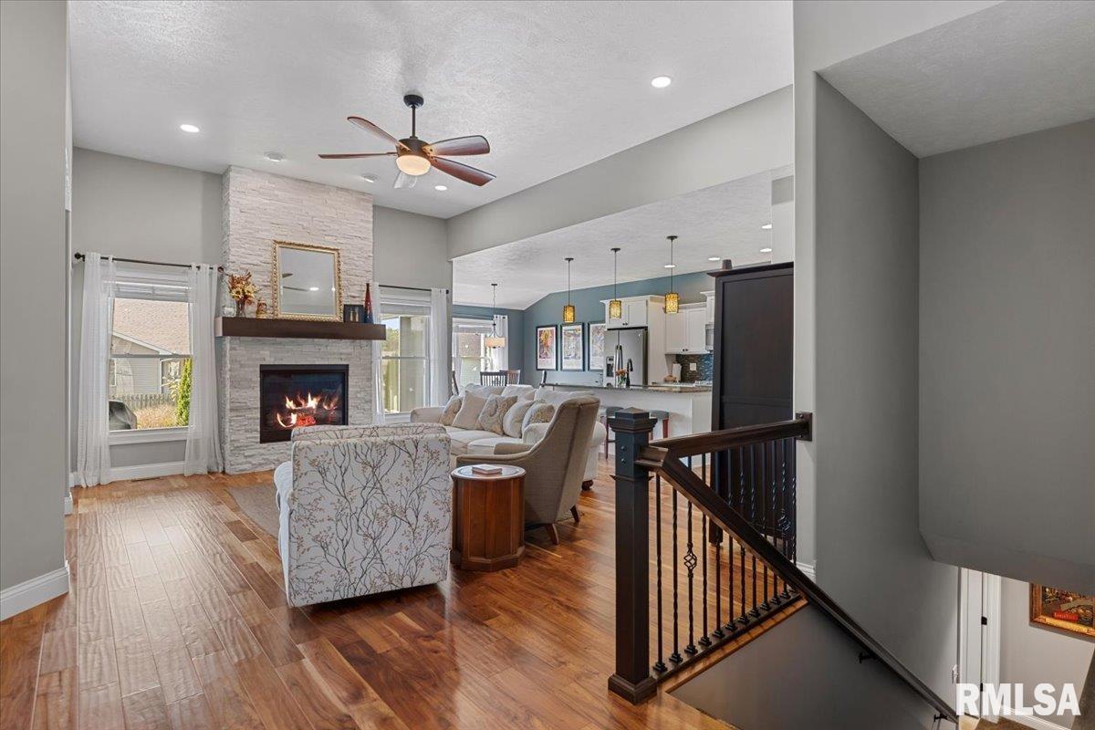 4820 Chestnut Drive Springfield, IL 62711 - Photo 5 of 42 Gallery Image 5