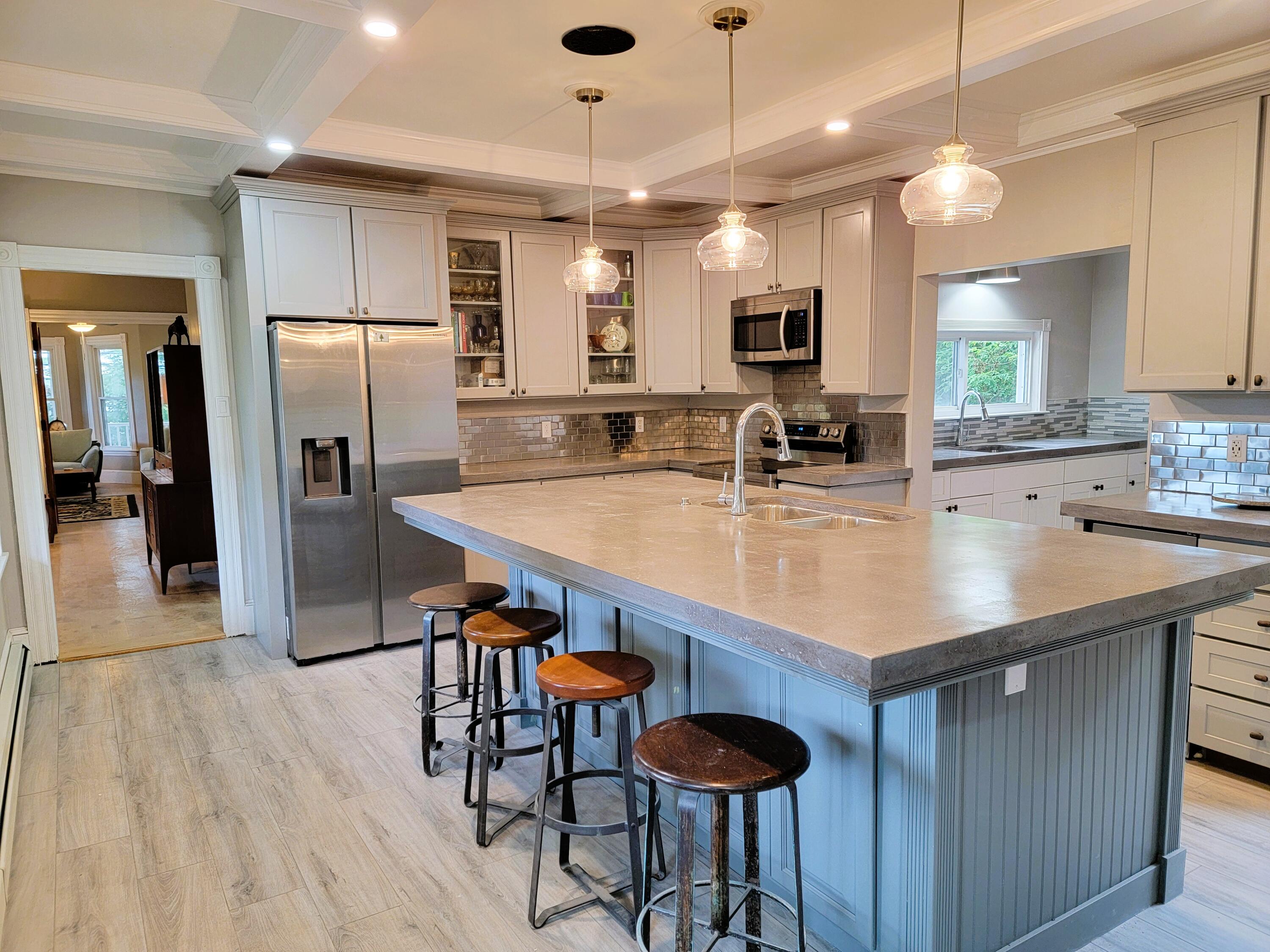 39 Lake View Drive Smithfield, ME 04978 - Photo 4 of 39 kitchen