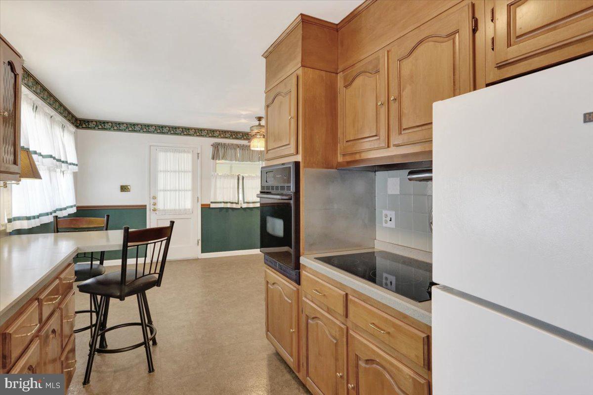 3709 Patton Street Reading, PA 19606 - Photo 11 of 34