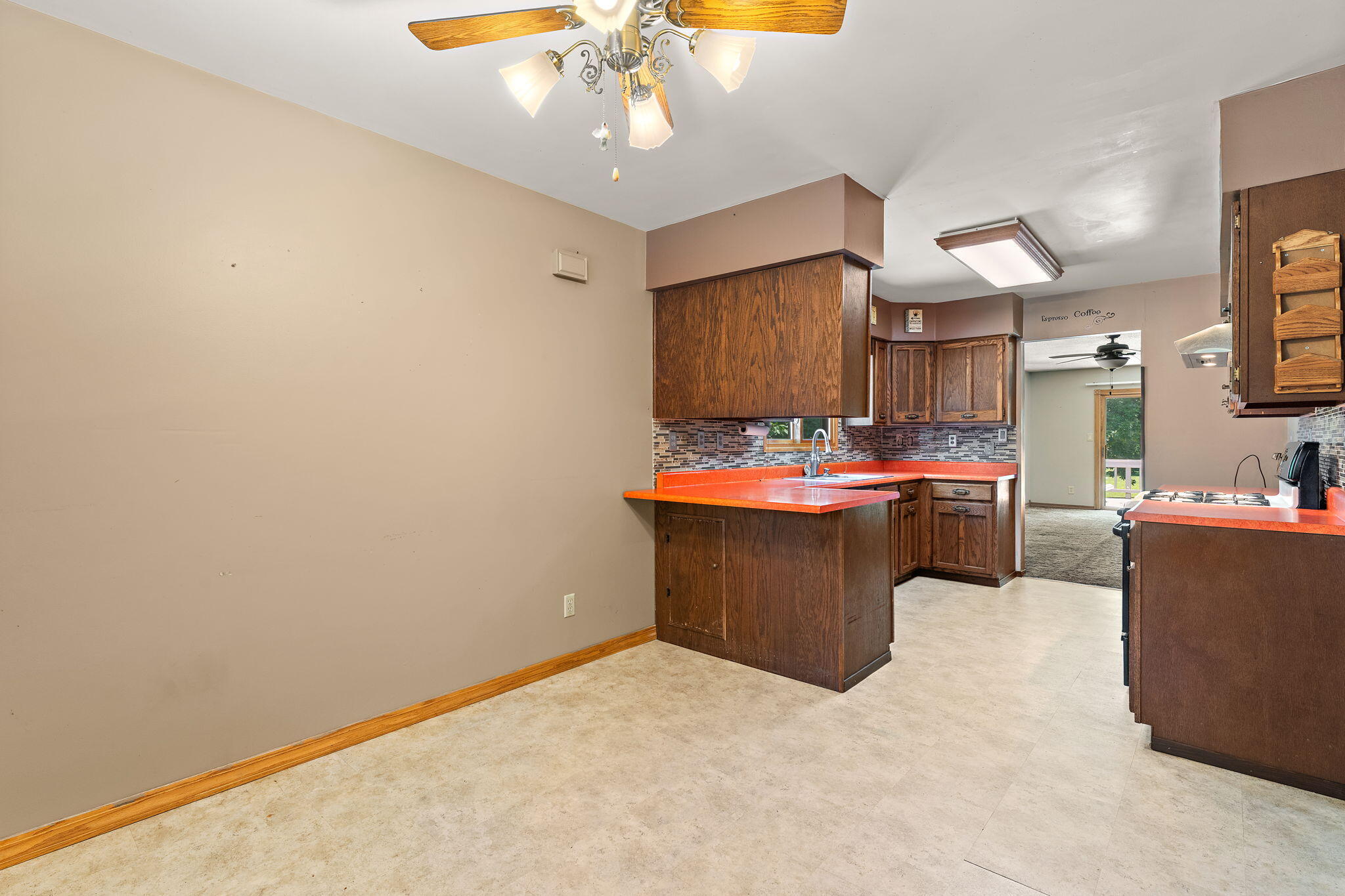 1089 North 200 West Chesterton, IN 46304 - Photo 14 of 50 2048x1365