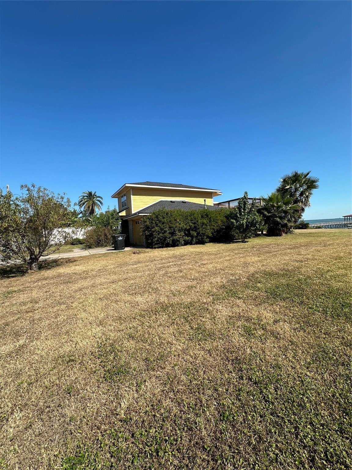 415 2nd Street San Leon, TX 77539 - Photo 7 of 19
