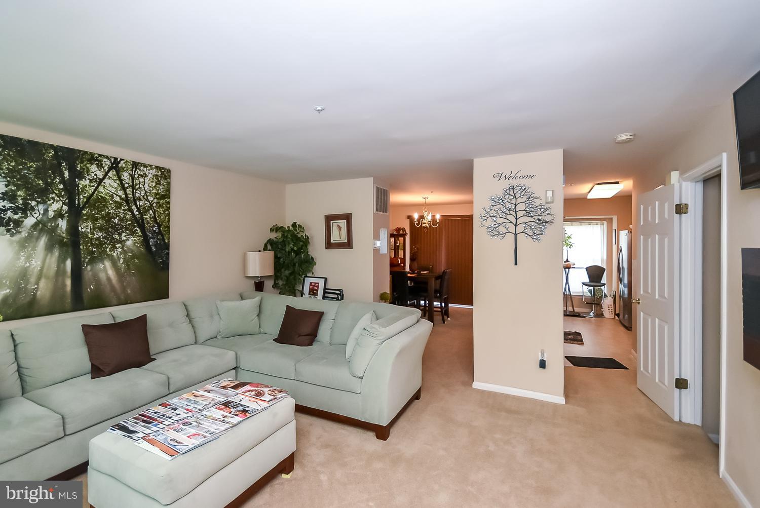 7008 Dew Drop Way Clinton, MD 20735 - Photo 4 of 29 Living Room
