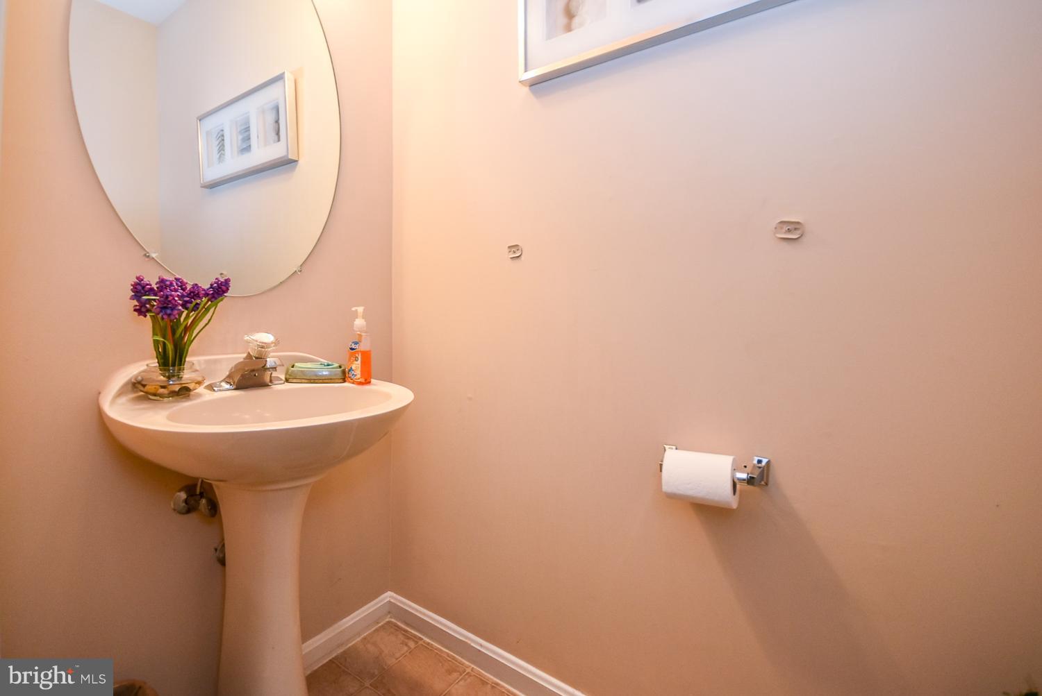 7008 Dew Drop Way Clinton, MD 20735 - Photo 10 of 29 Powder Room