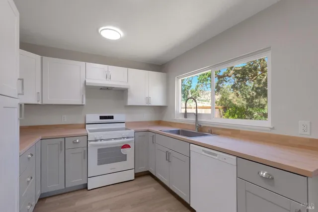 $2,199,900 | 1120 Soda Canyon Road, Napa, CA 94558