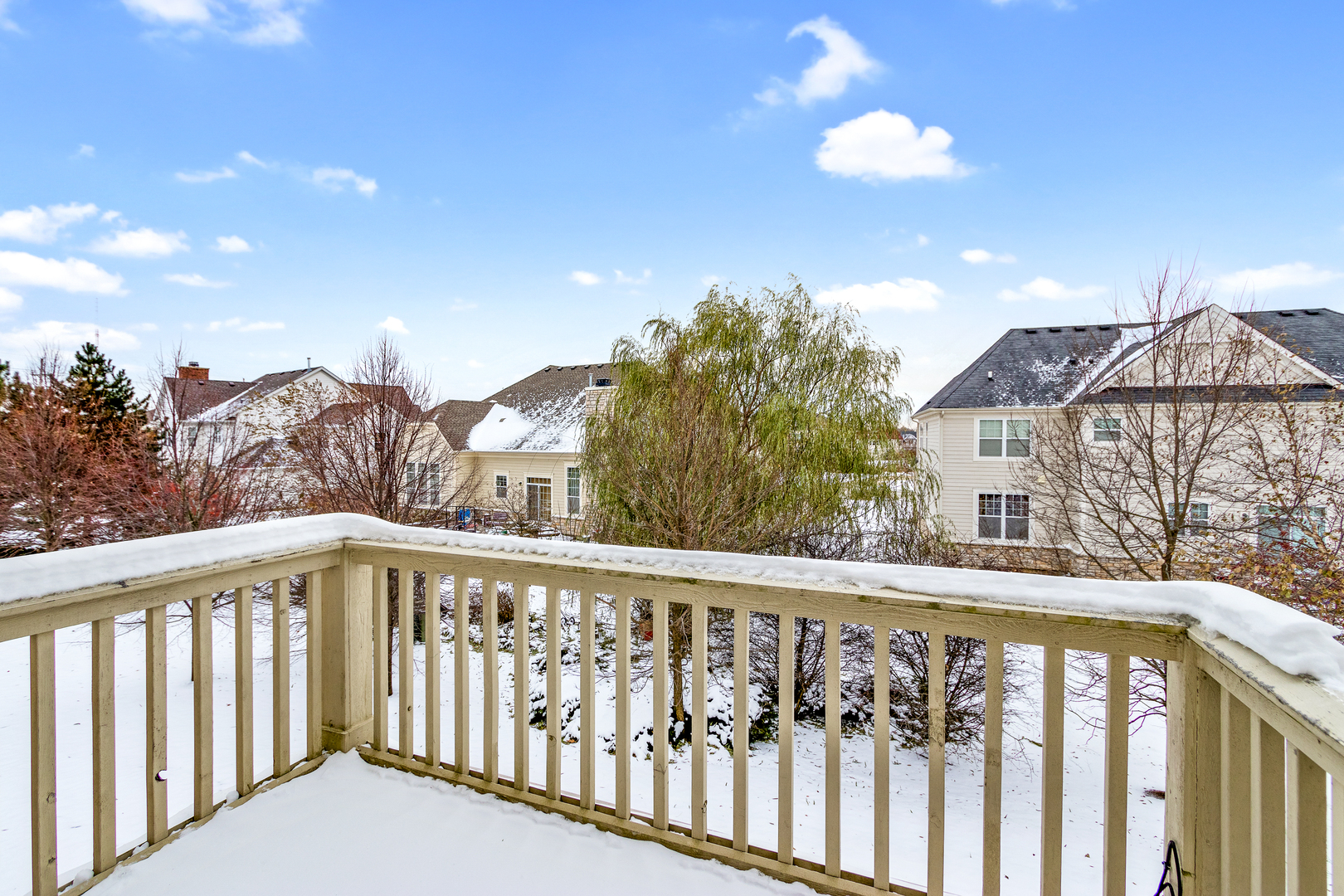 1391 Scarboro Road, Unit 201 Schaumburg, IL 60193 - Photo 19 of 20 a view of a building from a balcony