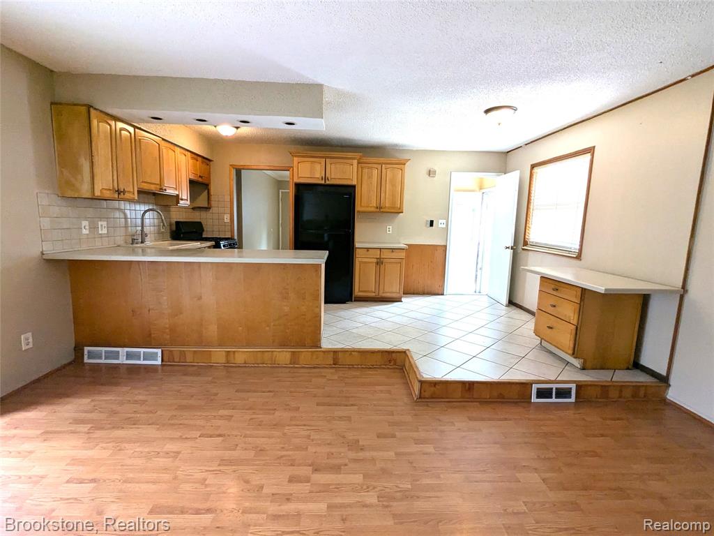 29467 Edward Drive Inkster, MI 48141 - Photo 6 of 31