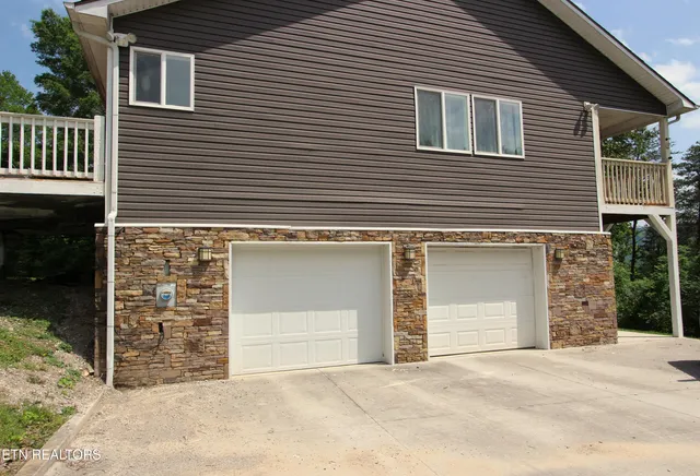 $449,900 | 241 Oswego Road, Jellico, TN 37762