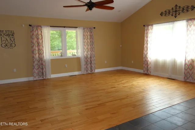 $449,900 | 241 Oswego Road, Jellico, TN 37762