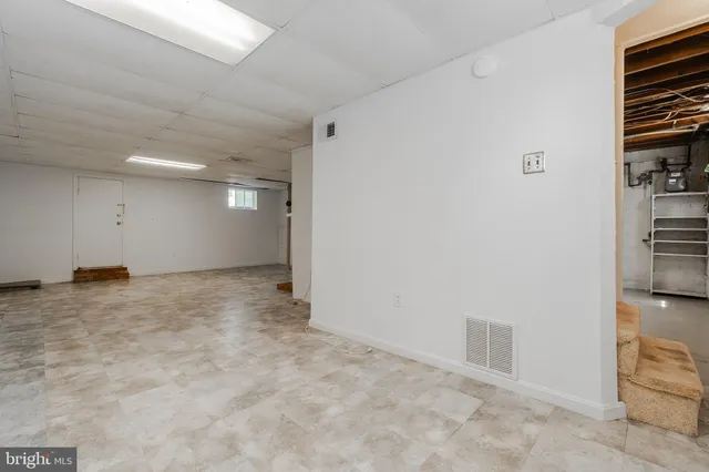 a view of empty room