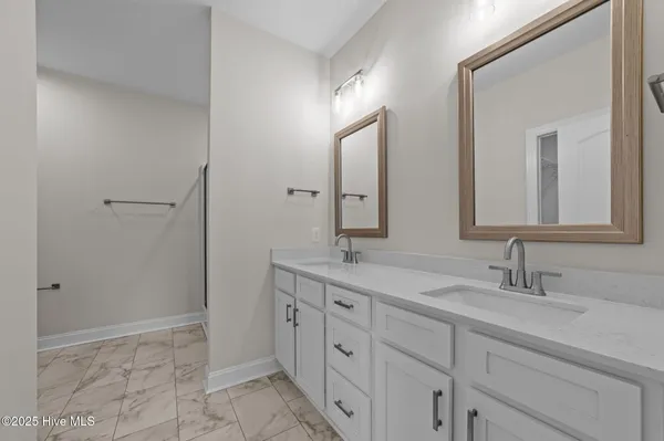 $1,925 | 4229 Laurel Rdg Drive, Unit B, Greenville, NC 27834