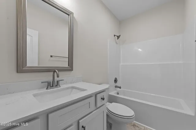 $1,925 | 4229 Laurel Rdg Drive, Unit B, Greenville, NC 27834