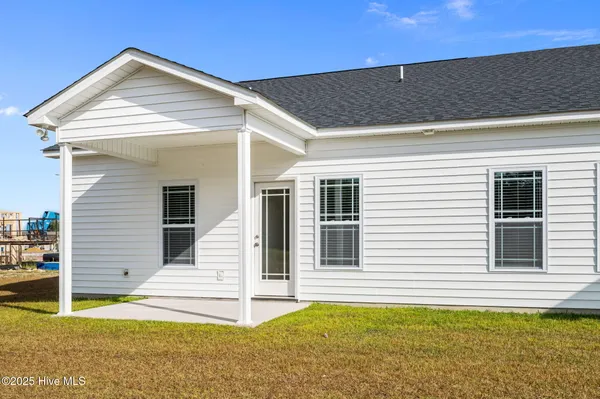 $1,925 | 4229 Laurel Rdg Drive, Unit B, Greenville, NC 27834