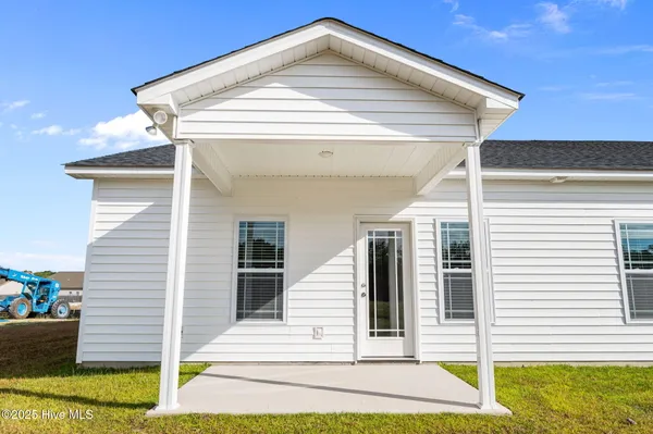$1,925 | 4229 Laurel Rdg Drive, Unit B, Greenville, NC 27834