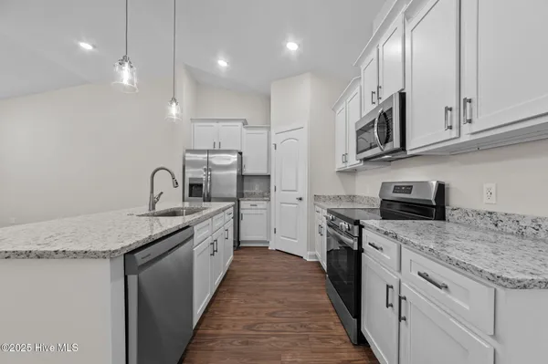 $1,925 | 4229 Laurel Rdg Drive, Unit B, Greenville, NC 27834