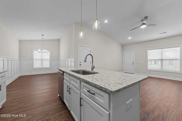 $1,925 | 4229 Laurel Rdg Drive, Unit B, Greenville, NC 27834