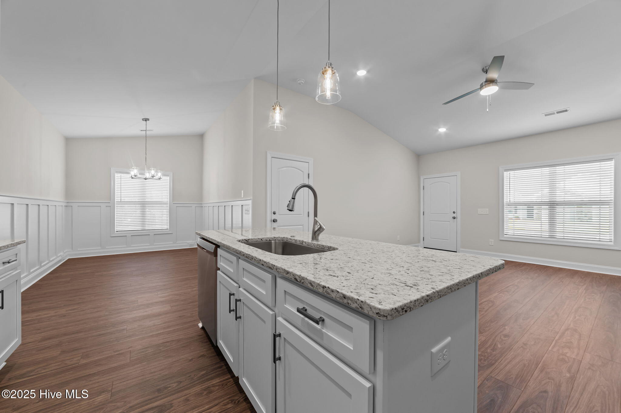 4229 Laurel Rdg Drive, Unit B Greenville, NC 27834 - Photo 6 of 22 11-web-or-mls-LHV_1363