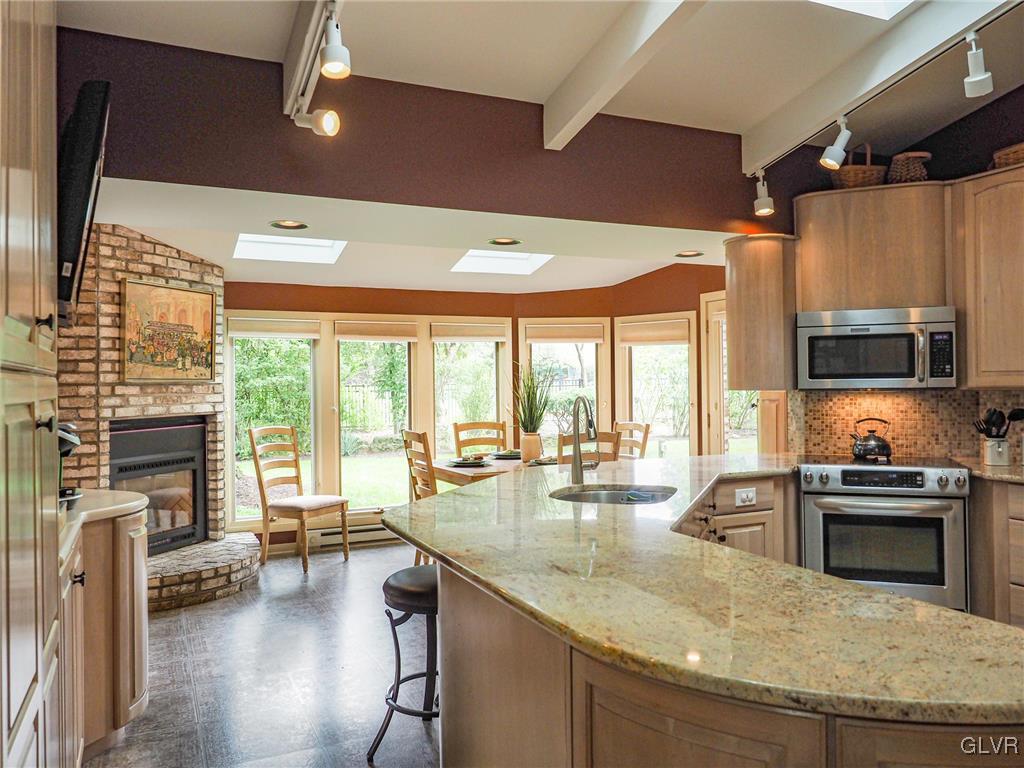 2040 Overhill Road Allentown, PA 18103 - Photo 15 of 49 Gallery Image 15