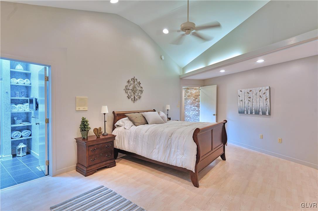 2040 Overhill Road Allentown, PA 18103 - Photo 32 of 49 Gallery Image 32