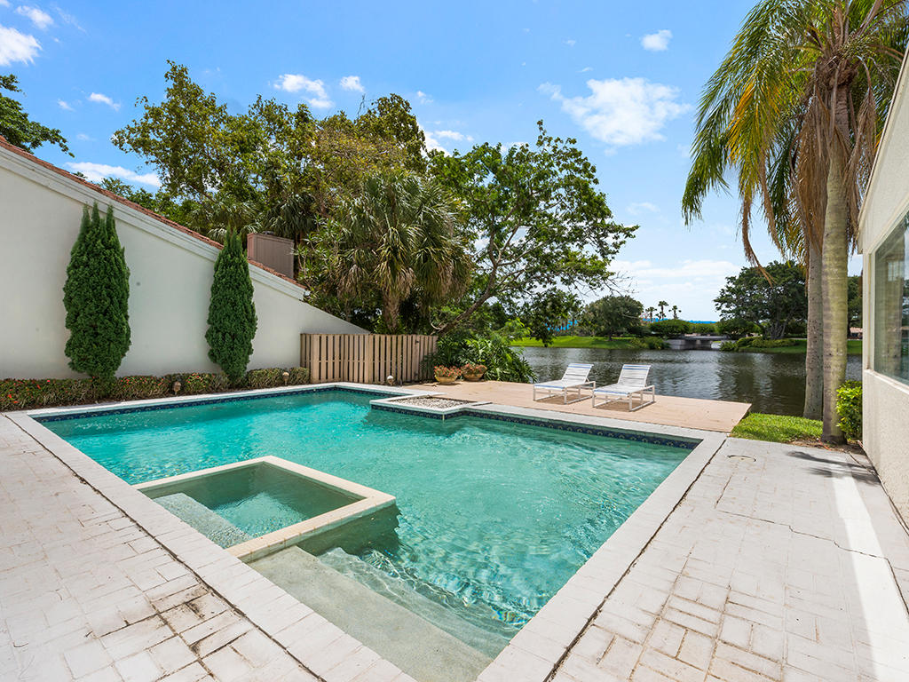 7716 Cedarwood Circle Boca Raton, FL 33434 - Photo 2 of 5 001_3138