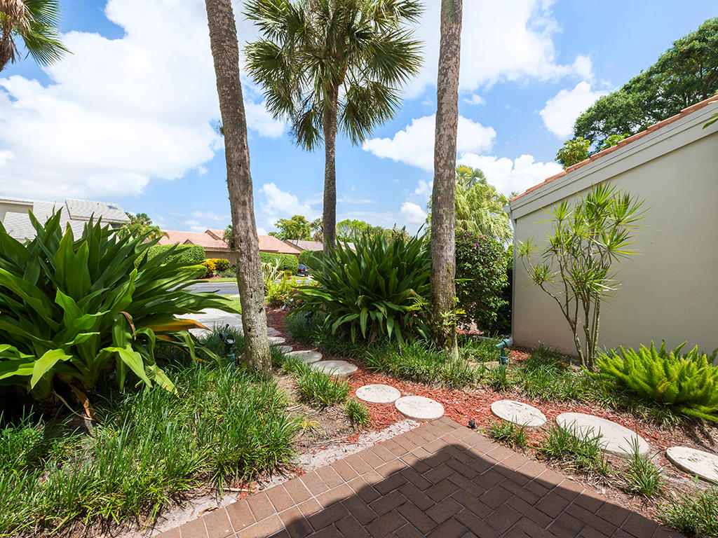 7716 Cedarwood Circle Boca Raton, FL 33434 - Photo 5 of 5 001_3336