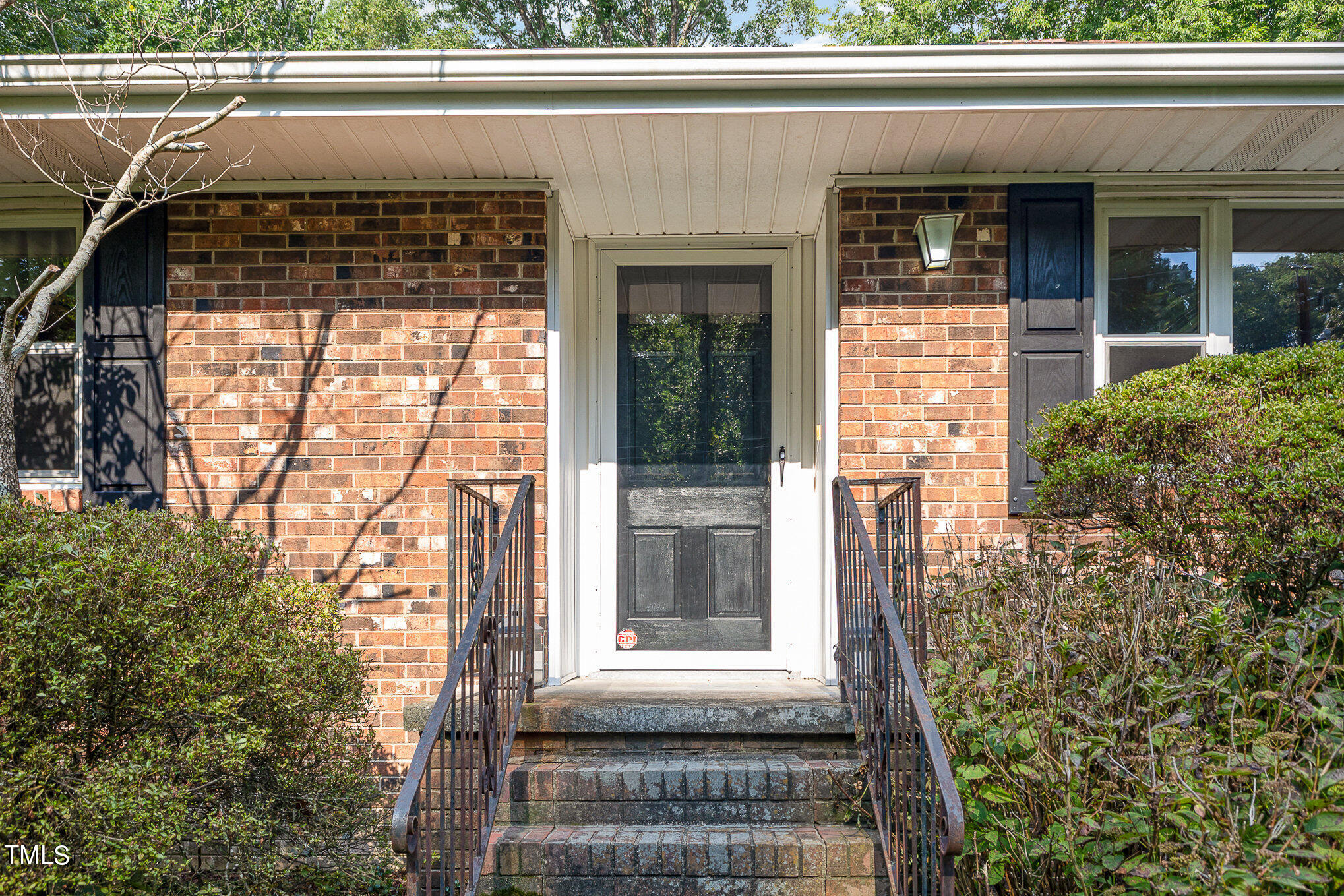 6617 Johnsdale Road Raleigh, NC 27615 - Photo 5 of 30 005_bc4a7066-edit