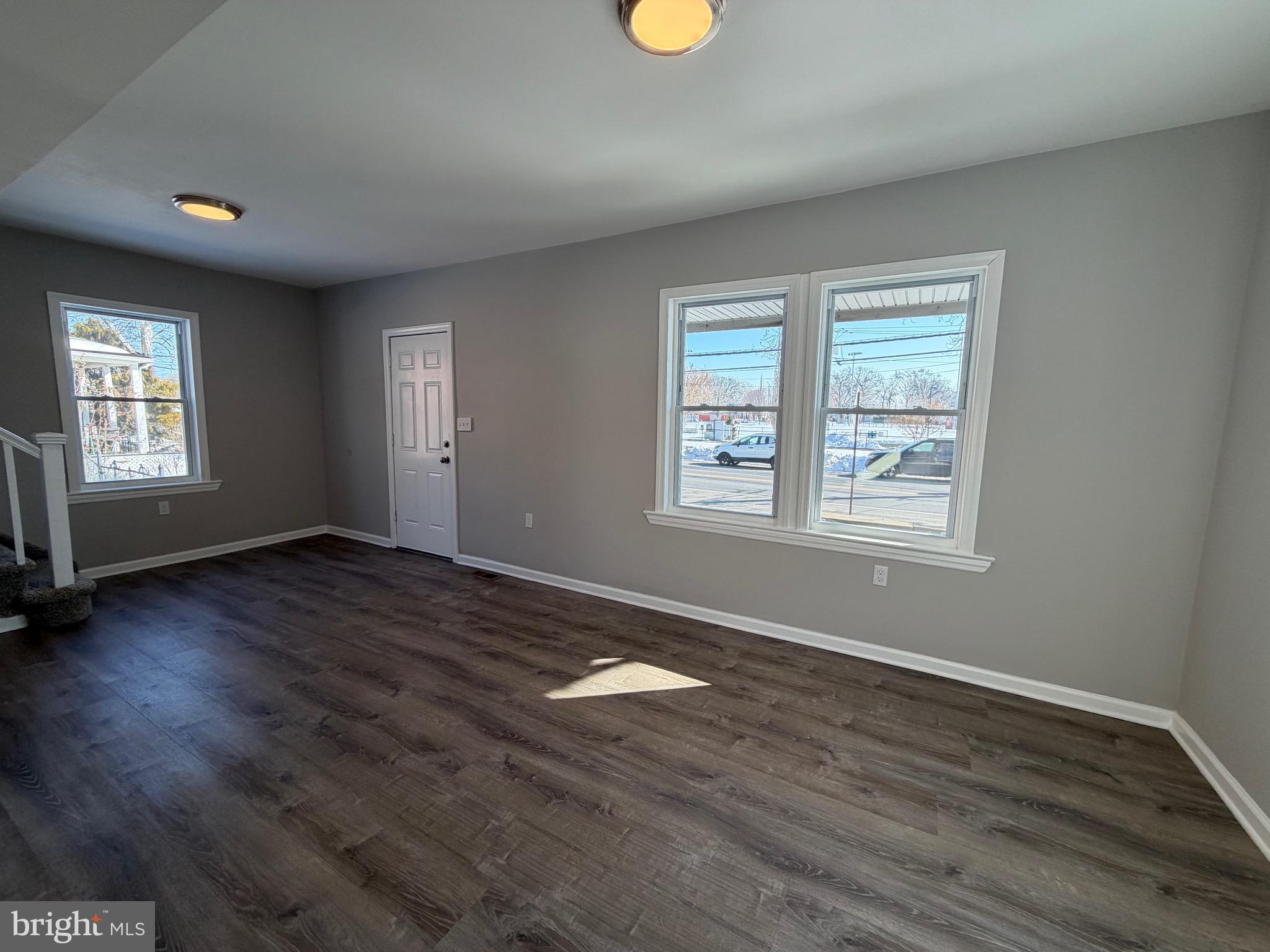 317 West Broad Street Palmyra, NJ 08065 - Photo 2 of 11 Living Room