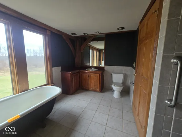 $566,500 | 7956 West County Road 75 South, Greencastle, IN 46135