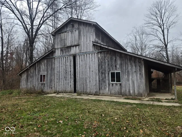 $566,500 | 7956 West County Road 75 South, Greencastle, IN 46135