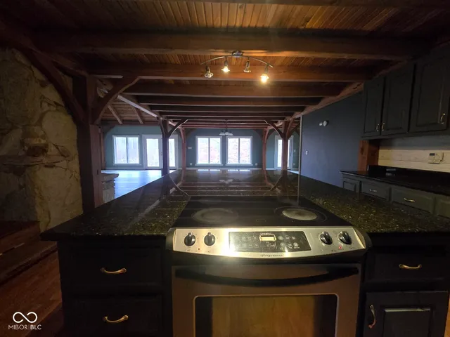 $566,500 | 7956 West County Road 75 South, Greencastle, IN 46135