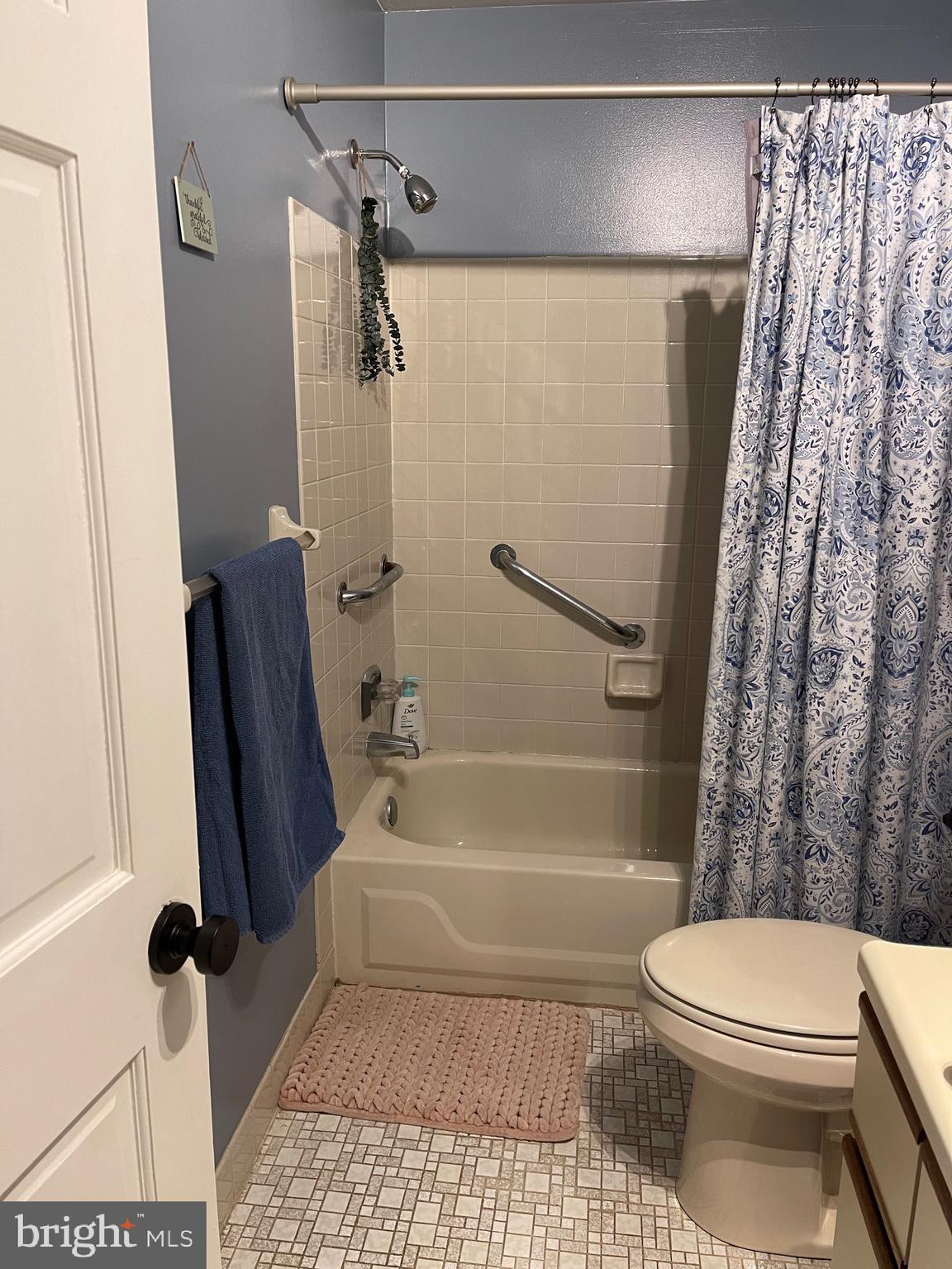 3373 Red Lion Road Philadelphia, PA 19114 - Photo 11 of 29 Bathroom #1 upper Level