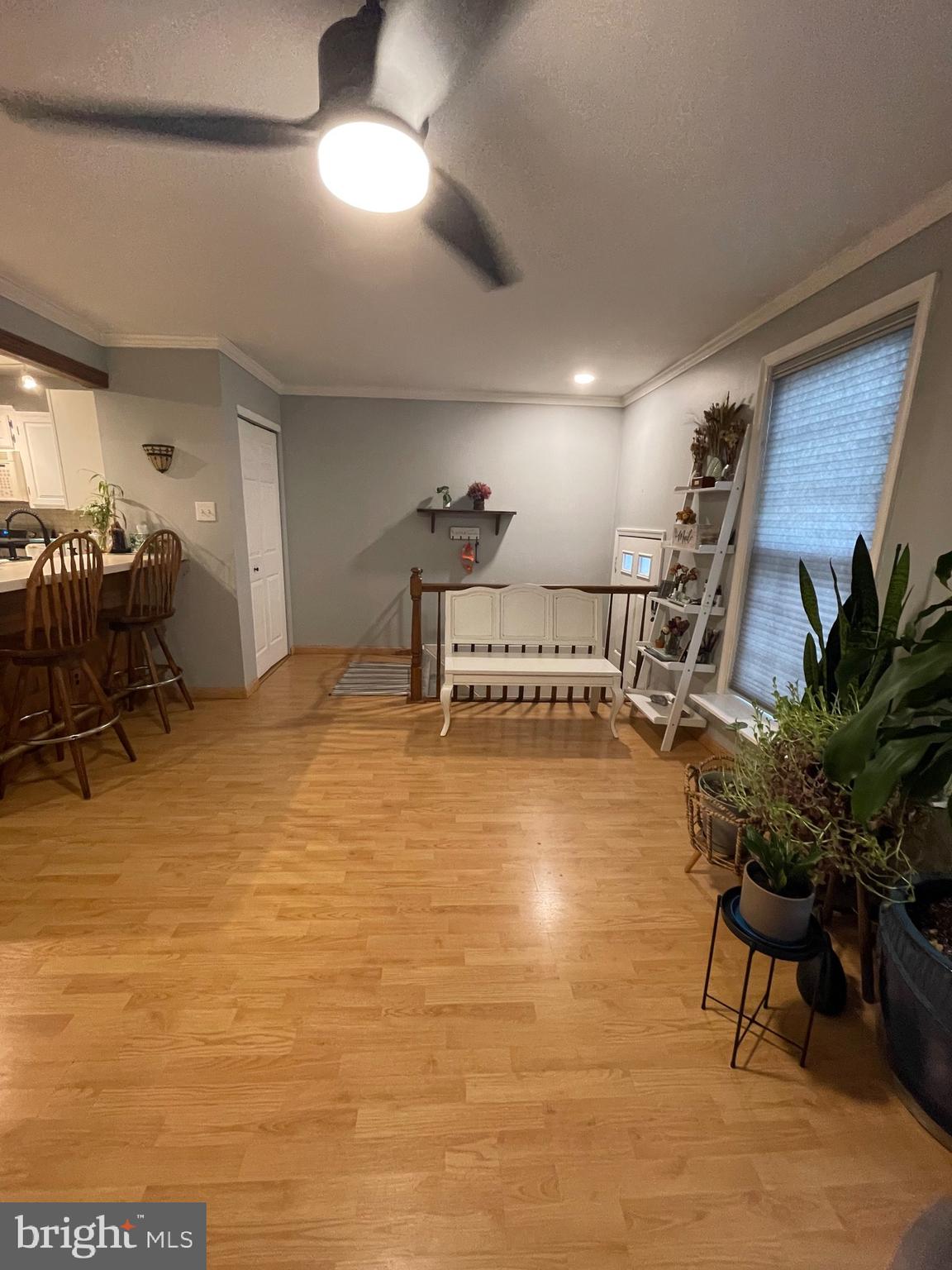 3373 Red Lion Road Philadelphia, PA 19114 - Photo 3 of 29 Living room