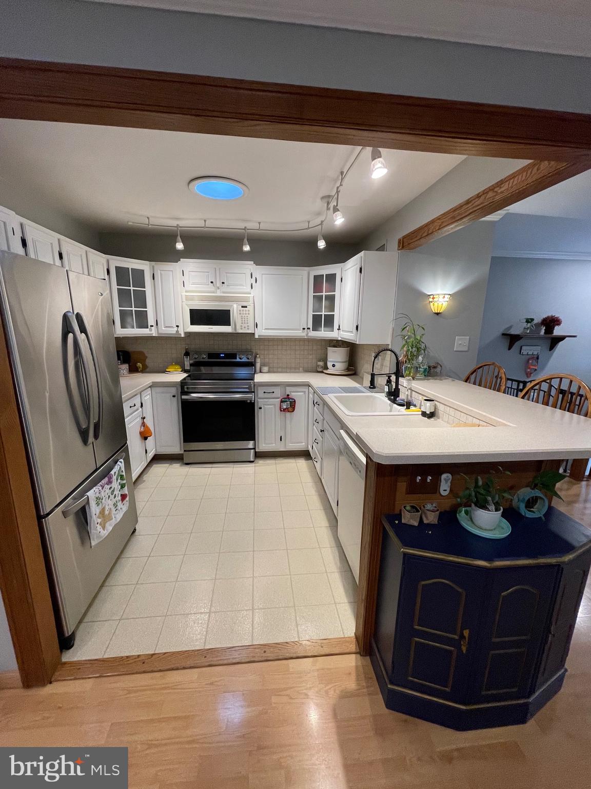 3373 Red Lion Road Philadelphia, PA 19114 - Photo 6 of 29 Kitchen from Dining room