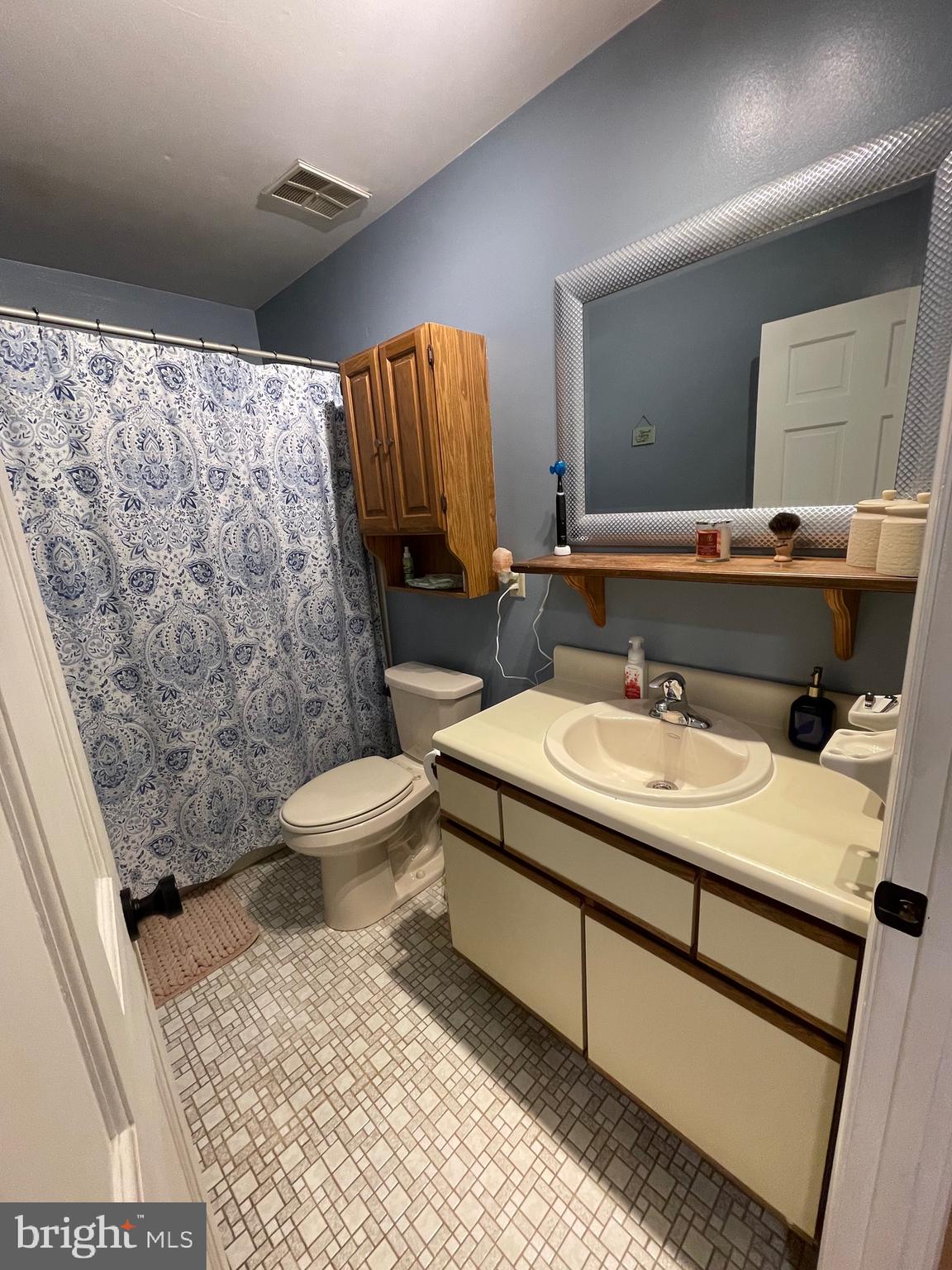 3373 Red Lion Road Philadelphia, PA 19114 - Photo 10 of 29 Bathroom #1 upper Level