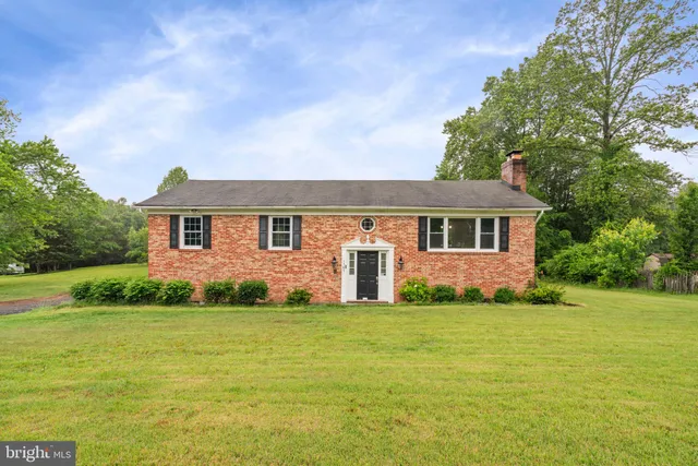 $479,900 | 1585 Mountain View Road, Stafford, VA 22554