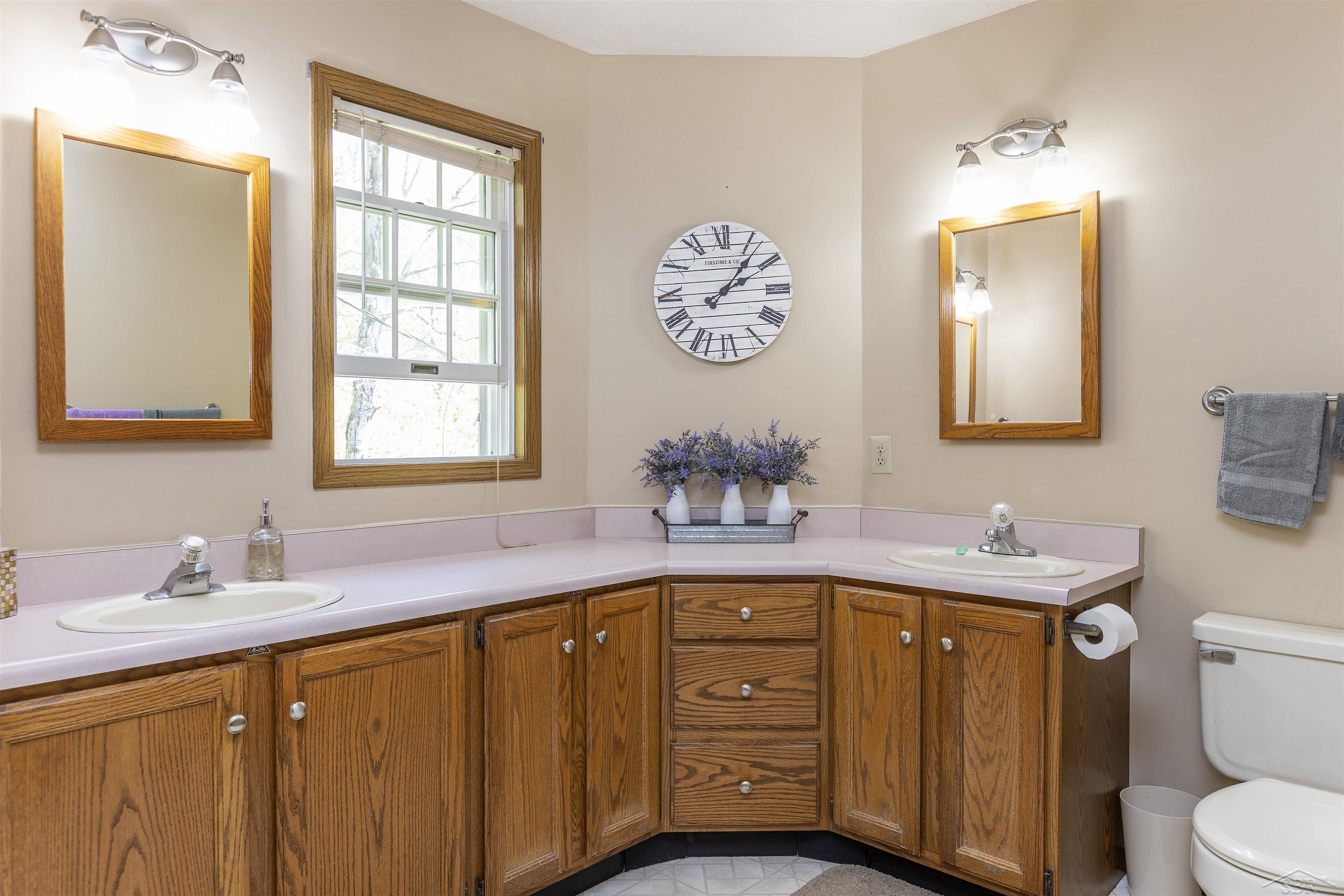 1752 North Graham Road Freeland, MI 48623 - Photo 20 of 55