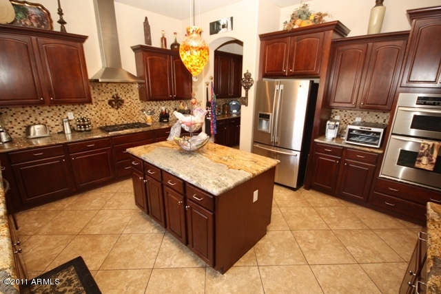 6287 South Rochester Drive Gilbert, AZ 85298 - Photo 12 of 35 Kitchen4