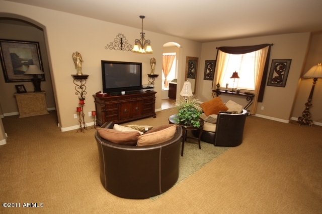 6287 South Rochester Drive Gilbert, AZ 85298 - Photo 23 of 35 Master Suite Sitting Area
