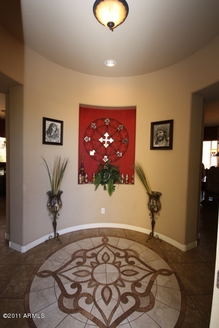 6287 South Rochester Drive Gilbert, AZ 85298 - Photo 4 of 35 Entrance
