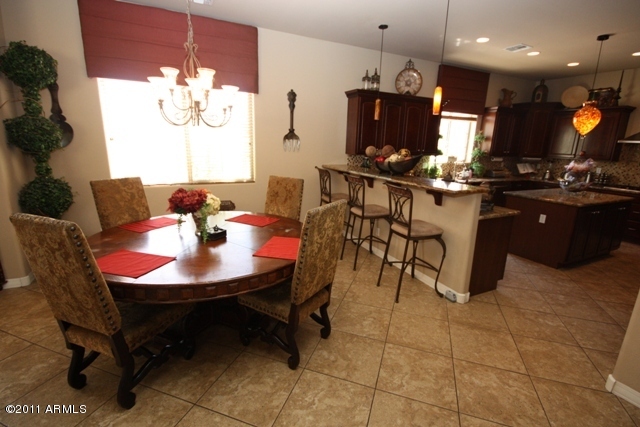 6287 South Rochester Drive Gilbert, AZ 85298 - Photo 8 of 35 Breakfast Area