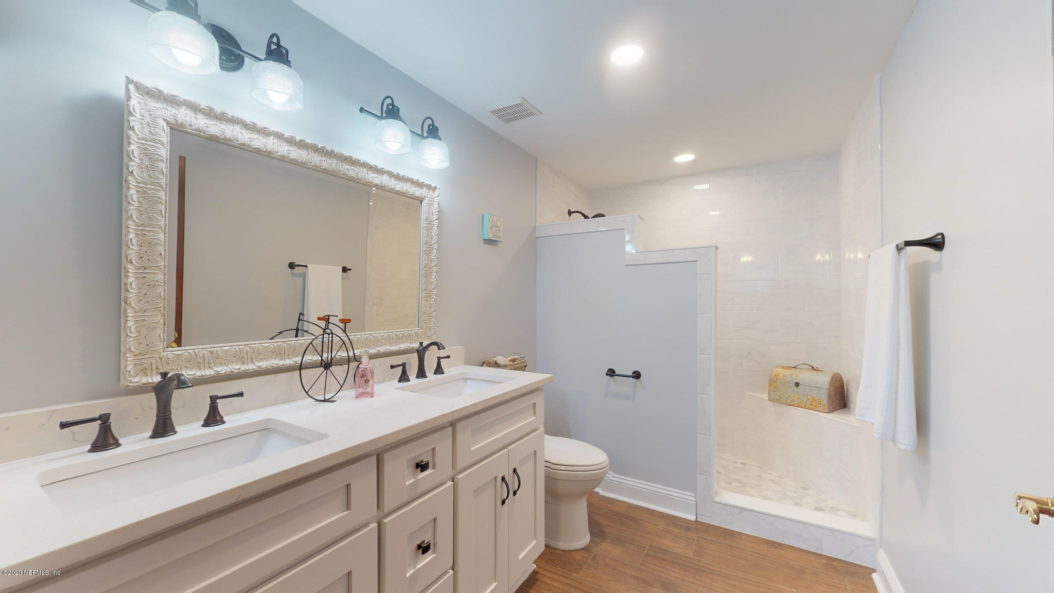 4524 Hood Road Jacksonville, FL 32257 - Photo 28 of 70 Master Bath