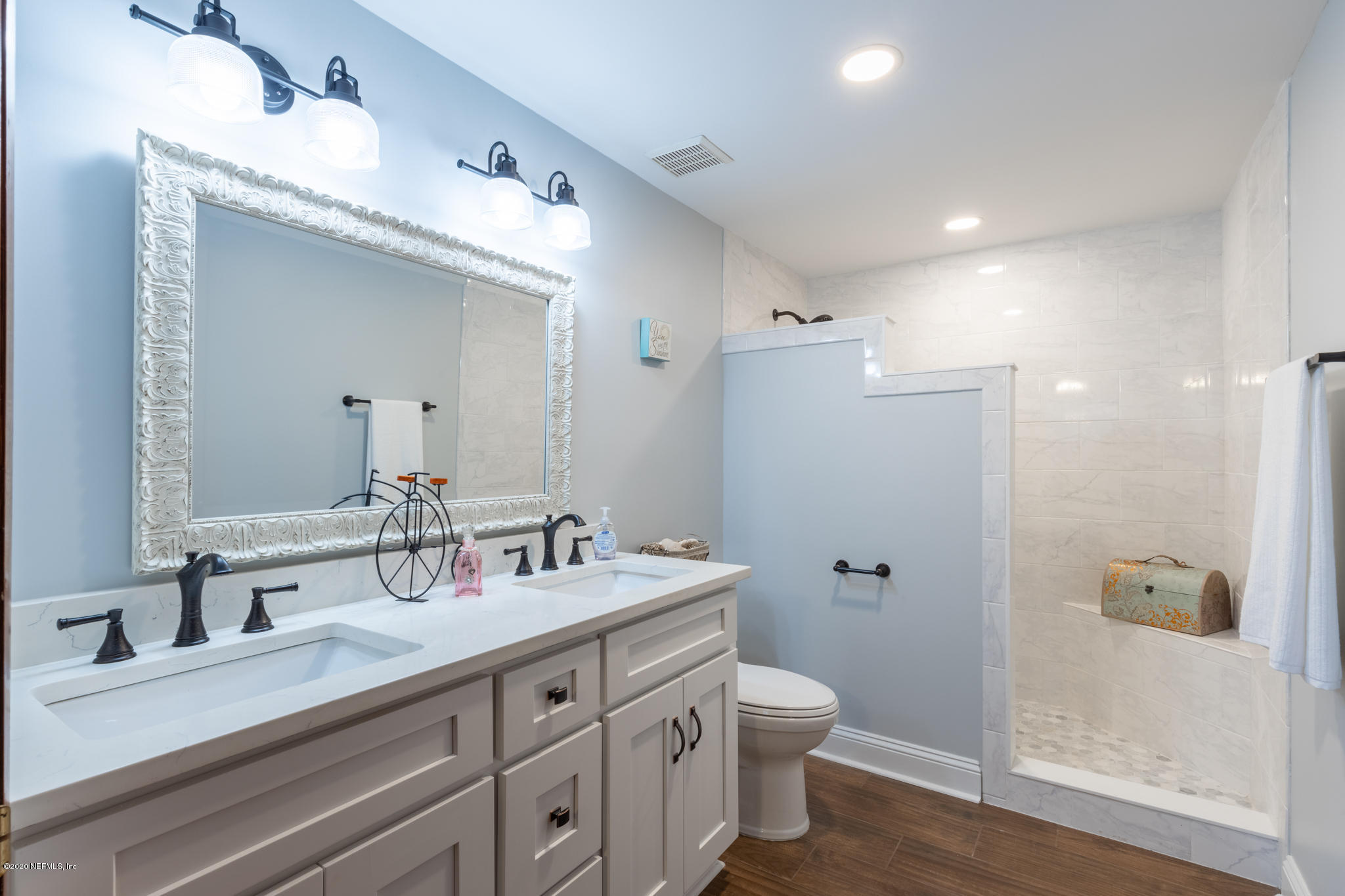 4524 Hood Road Jacksonville, FL 32257 - Photo 6 of 70 5C1A7436-HDR