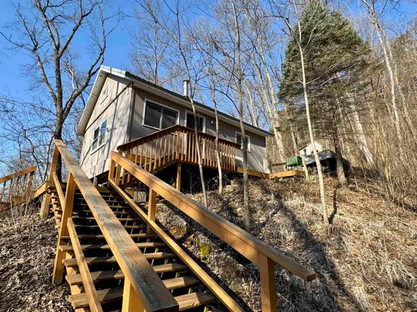 $600,000 | 16410 Waltz Lane, Boscobel, WI 53805