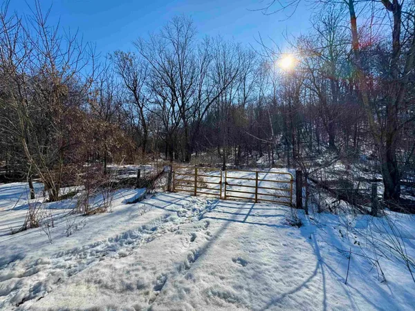 $600,000 | 16410 Waltz Lane, Boscobel, WI 53805