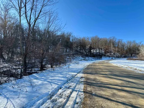 $600,000 | 16410 Waltz Lane, Boscobel, WI 53805