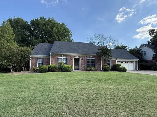 $475,000 | 7637 Cross Village Drive, Germantown, TN 38138