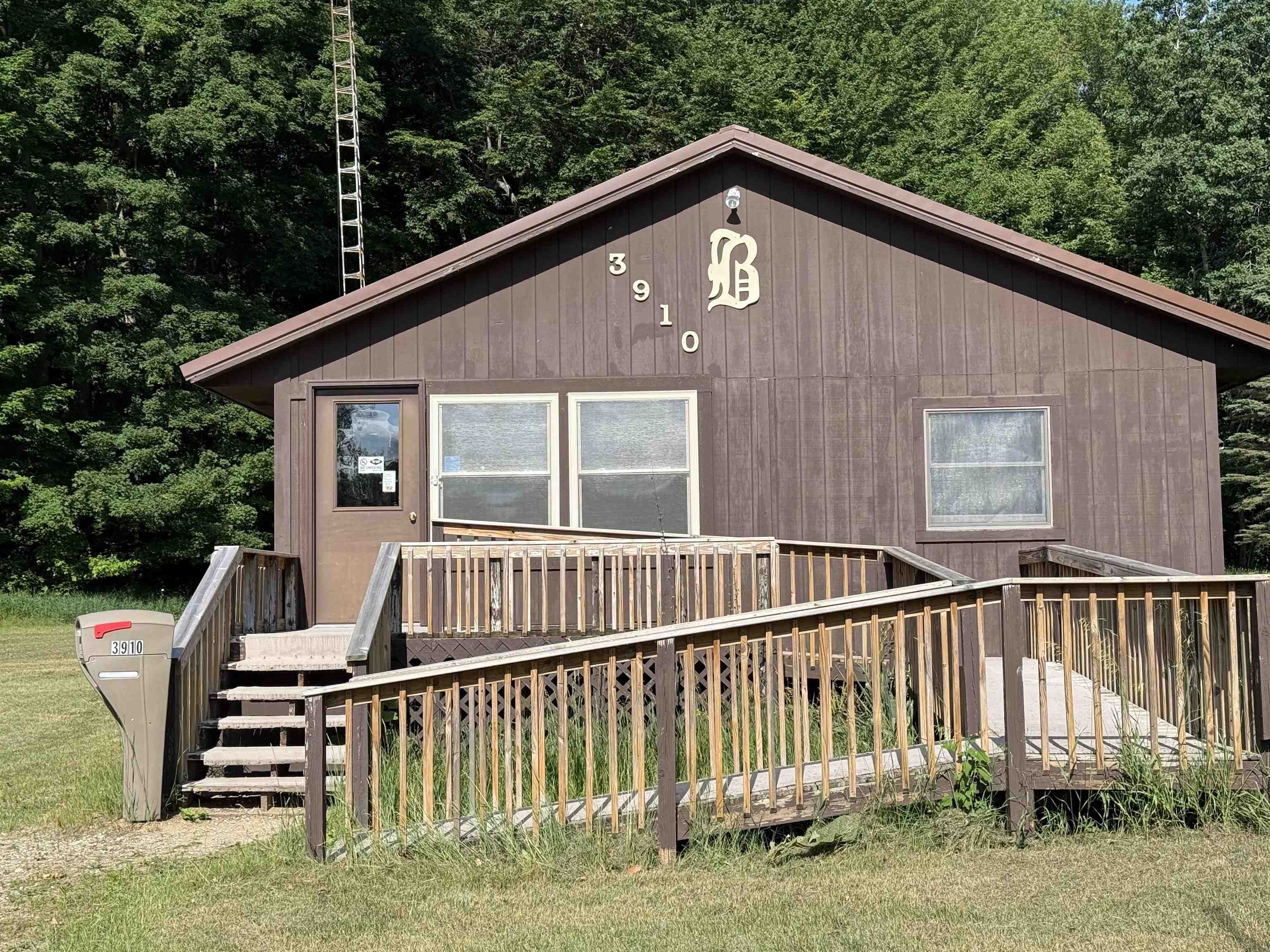 3910 South Vandermeulen Road McBain, MI 49657 - Photo 7 of 43