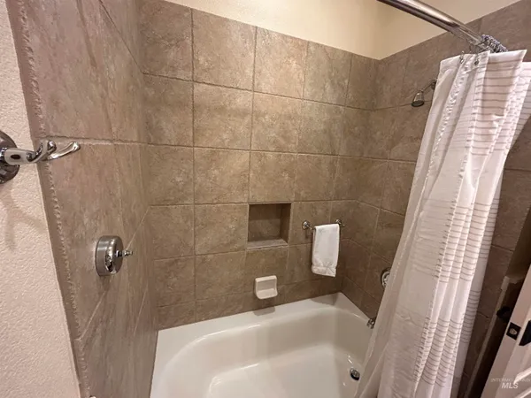 $181,900 | 150 Morning Star Drive, Unit 371, Kellogg, ID 83837
