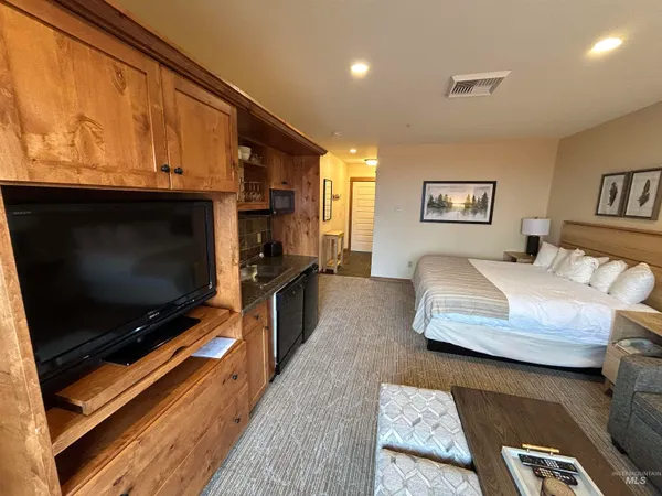 $181,900 | 150 Morning Star Drive, Unit 371, Kellogg, ID 83837